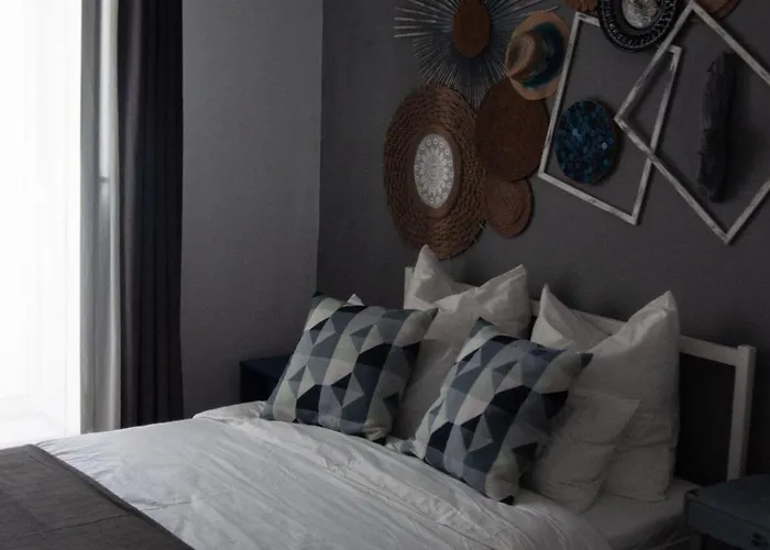 Deluxe Two-Bedroom Apartment